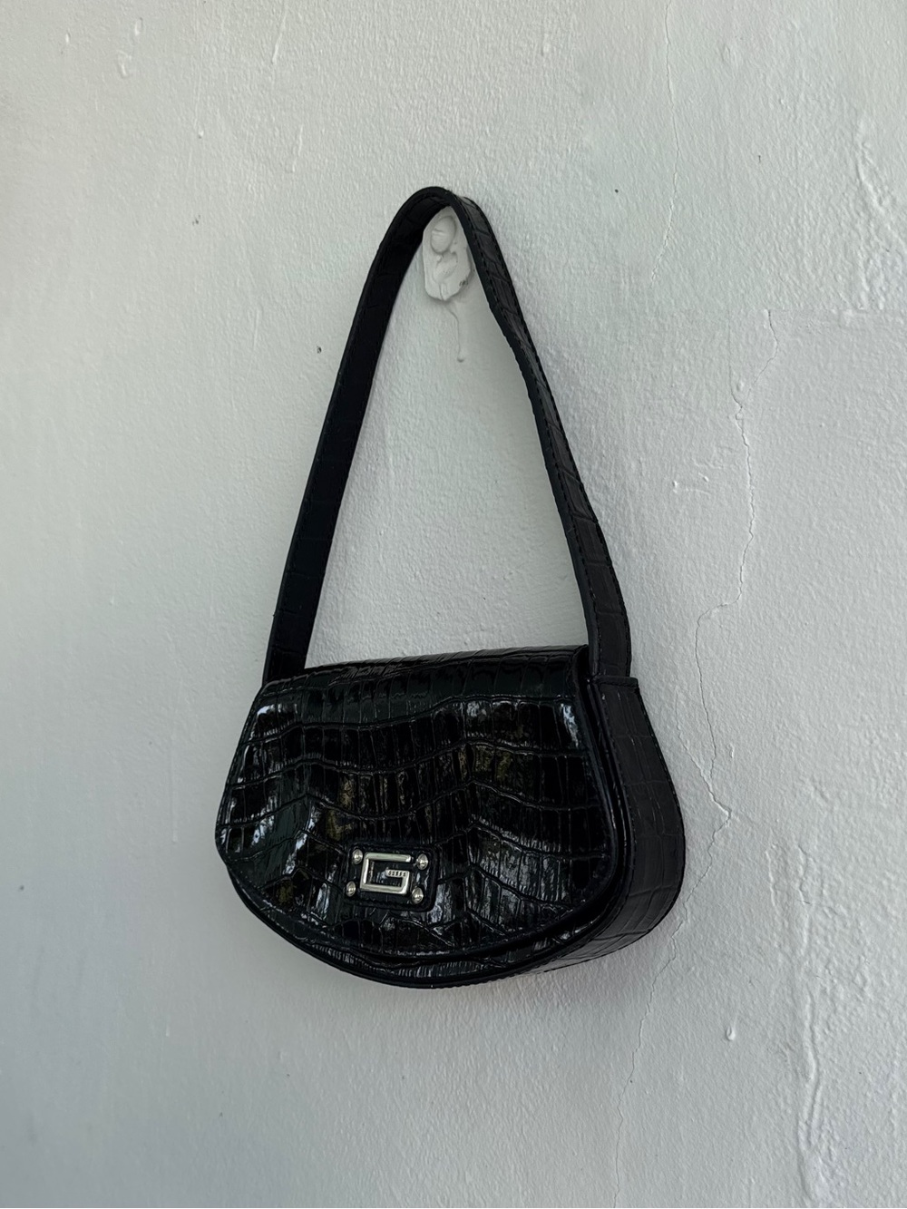 Guess Vintage Black Croc-Embossed Shoulder Bag - Picture 2 of 7